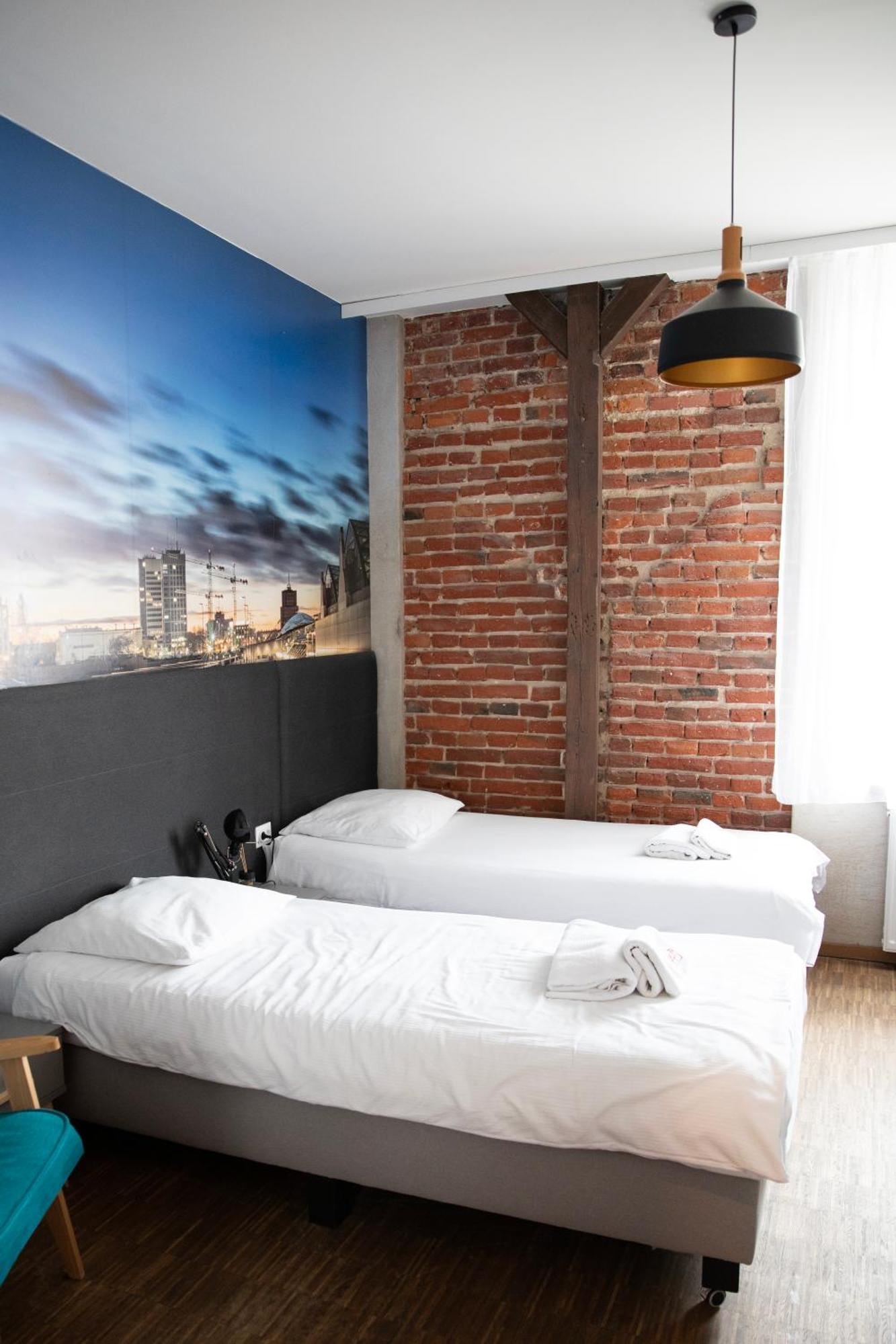 Adler Bed&Breakfast Apartment Lodz  Exterior photo