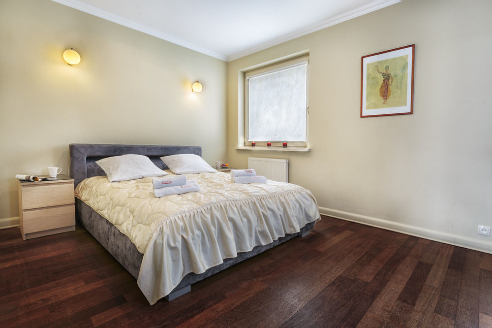 Adler Bed&Breakfast Apartment Lodz  Exterior photo