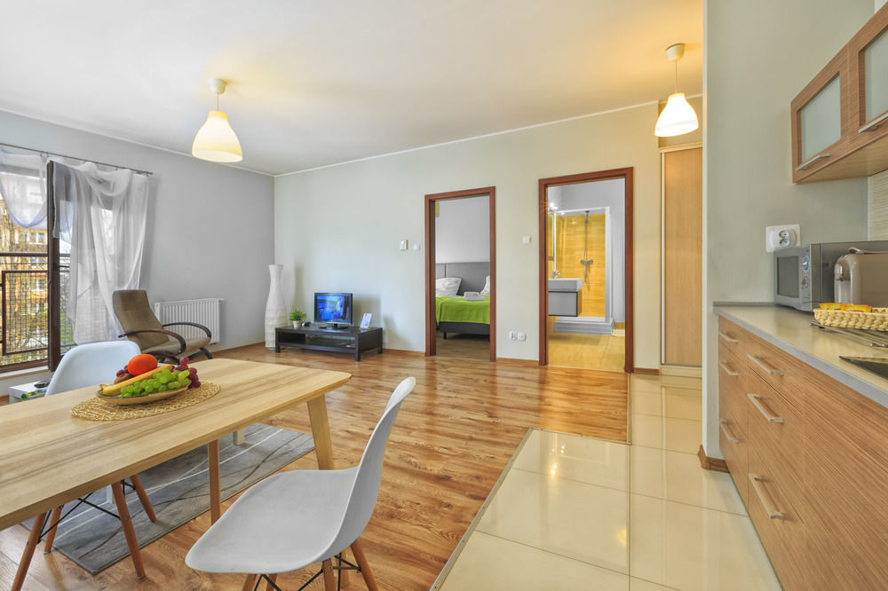 Adler Bed&Breakfast Apartment Lodz  Exterior photo
